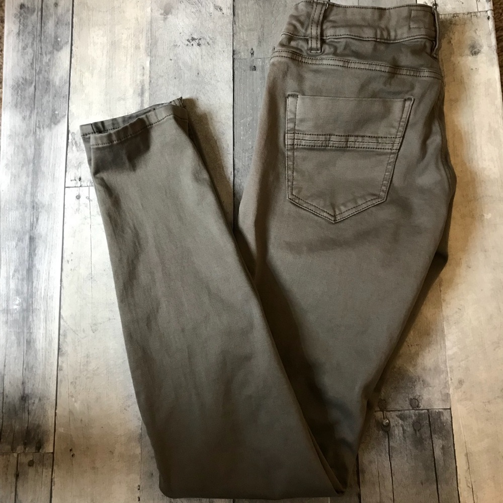 Women's Skinny Pants in Olive